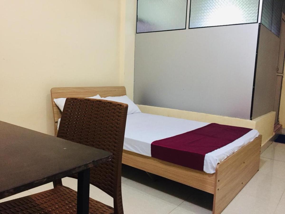 Hb Budget Rest Hotel Jaffna Exterior foto