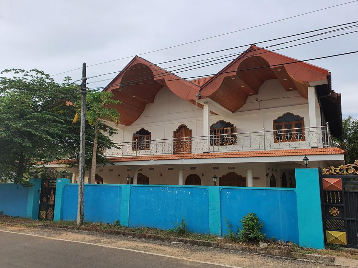 Hb Budget Rest Hotel Jaffna Exterior foto